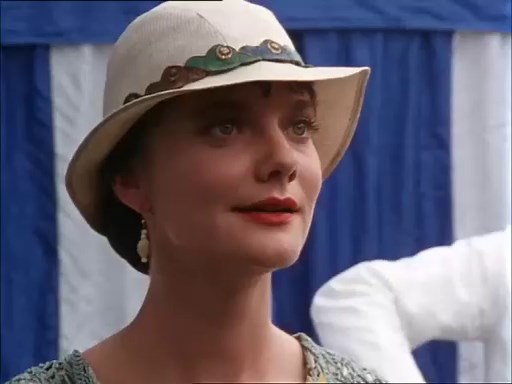 S04 E02. Death in the Clouds.