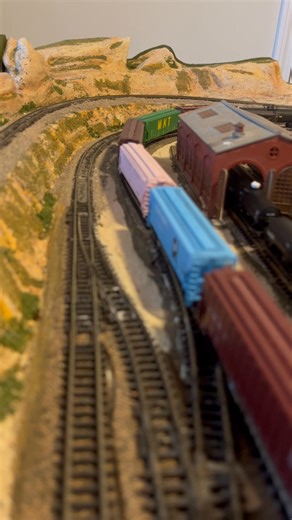 1.9K views · 78 reactions | Sunday coffee run Big Boy 4006 pulls freight up Sullivan curve, KCS Dash 8’s run local pickups and set outs. | Lawrence Model Railroad Club | Facebook
