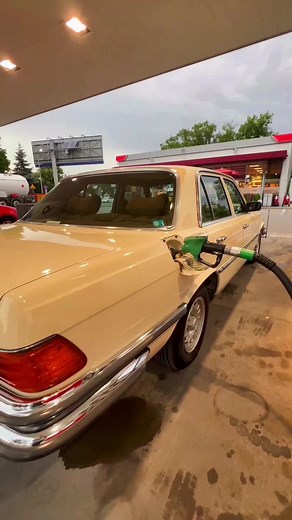 Mercedes W116 450SE: Unveiling Stradale Classics