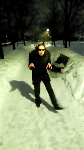 Video's van Максим Сюрпулс (@surplus_und) met 8 миля - madk1d & VILLIAN