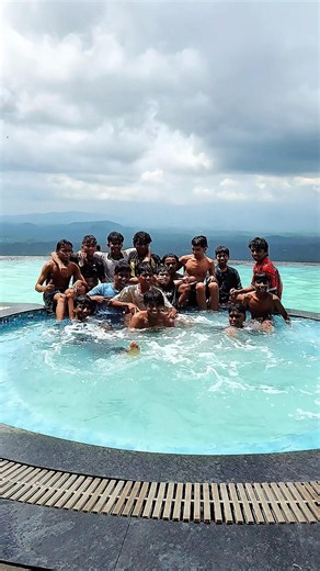 Friends with swimming pool 🏊 |enjoy with friends |good💗