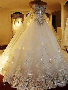Wow!! Check out this Amazing WEDDING DRESS!!!
