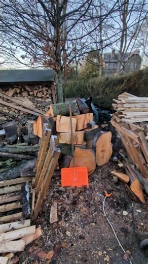 I got merch....?! 🤣🥰 Making room again