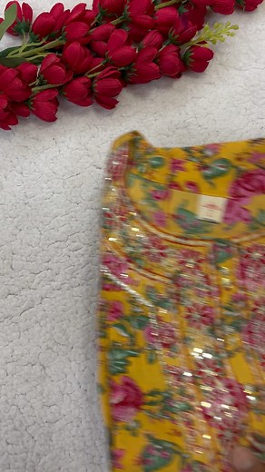 15K views · 60 reactions | Kurti pant sets! Screenshot to inbox for details and orders! #kurtiset #instasarees #hosur #boutique #clothes #aarahboutique #hosurboutique #reels #share #linen #instagram #instadaily #softsilksaree #weavingsarees #handloomsarees #trending #viral #instagood #kurti #sungudisaree #cotton #review #like #saree #tradition #fashion #localbusiness #supportsmallbusiness | AARAH Boutique | Facebook