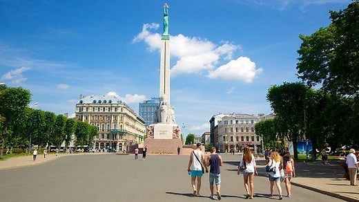 Webcam The Freedom Monument Square, Riga - Online Live Cam