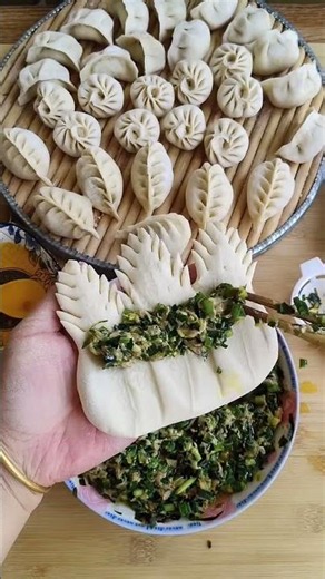Leaf Shape Dumplings Are Taking Over the Internet 🥟🍃#trending #viralreels #delicious #cooking #reels
