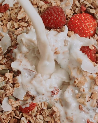 How good is almond milk that's extra creamy, and extra delicious in your morning muesli? So Good. #HowGoodSoGood | So Good
