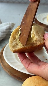 "These gf Hawaiian buns turned out wonderfully, soft and squishy." RECIPE LINK IN COMMENTS 👇 | MamaGourmand - Gluten Free