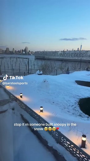 Snoopy's Winter Wonderland in NYC ⛄️