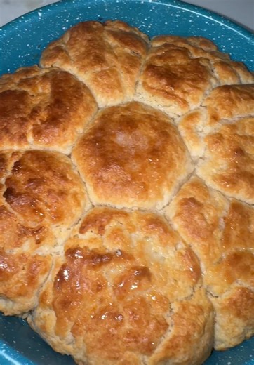 Easy Homemade Butter and Fluffy Biscuits Recipe
