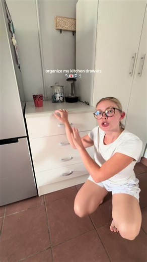 Organizing My Kitchen Drawers: Tips from Gelmar Home Improvement