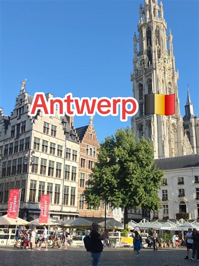Don’t visit Antwerp without seeing this square 🇧🇪 Grote Markt. #Antwerp #Antwerpen #GroteMarkt #BraboFountain#belguim🇧🇪
