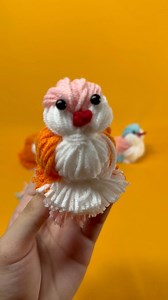 Check out this cute Spring craft that uses only yarn! This cute DIY idea is perfect for Easter decor, too! #crafts #artsandcrafts #diycrafts #diy #easycrafts #funcrafts #craftideas #lovecrafts #crafty #craftygirl #craftylife #springdecor #easydiy #eastercrafts | DIY Joy