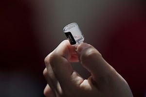 HHS slashes funding for mRNA vaccine development