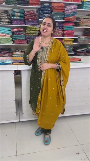 Dwanees on Instagram: "Beautiful pattu saree#crazydwaniforyou #crazyumaforyou #crazycherryboy #trendingsaree"