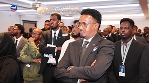 Xalay waxa aanu qabanay barnaamijka Somali Networking Night . Waxa isu yimi 700 oo qof oo xirfadle ah. Kuwaas oo ka kala yimi badiba gobolada Maraykanka. Dadkaas waxa ka mid ahaa, wiilal Soomaali ah oo ka shaqeeya samaynta diyaaradaha, farsamada tagista dayaxgacmeedka. Waxa ka mid ahaa qaar maamula lacag gaadhaysa Billions dollar. Waxa ka mid ahaa dhakhaatiir takhakhus gaar ah sameeyey oo aad loogu baahan yahay. Waxa ka mid ahaa dad soomaali ah oo laga soo doorto gobolada maraykanka. Ganacsato, 