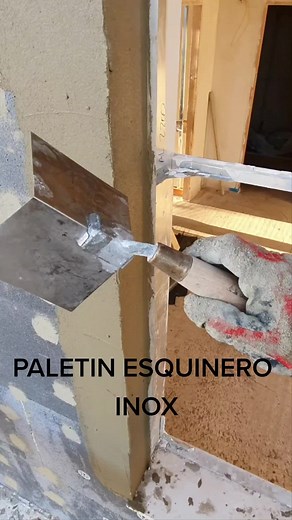 Applying Plaster with a Trowel: Step-by-Step Guide