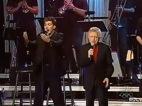 Frankie Valli & The Four Seasons - Sherry 1962 (Live 2000's) | memory music