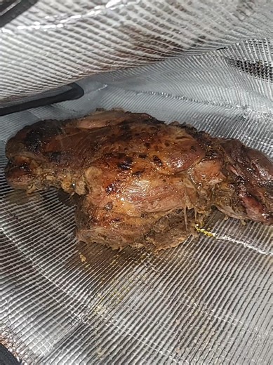 If you love to smoke meats,turkeys brisket or BBQ or cook in the oven you need this resting mat it kept my food hot and didn't cook it was so tender and moist ty dabriaus #resting #bbq #smokingmeats #thingsyouneed #tiktokshop