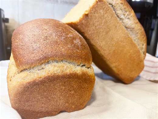 I've finally cracked the code to the fluffiest, most flavorful freshly milled sandwich bread recipe! A year's worth of trial and error, plus a couple of unexpected ingredients – lemon juice and yogurt – made all the difference. Don't believe me? Give it a shot! Click below for the recipe! Don’t forget to leave a comment and tell us what you think! https://drive.google.com/file/d/1XZQLrxp2Ty2HUlGaxiF3PR1kVWbGNTI7/view | In Harmony Farms