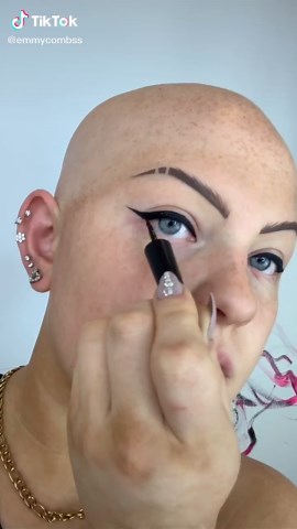 WOAHH THIS HIGHLIGHTER