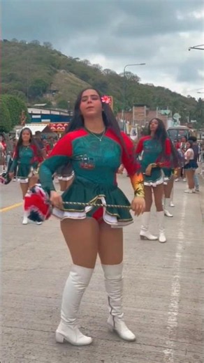 #dance#bastoneras#folklore#humor#dancecraze#milindoecuador#cosplay#dancetrend#automobile#twerk