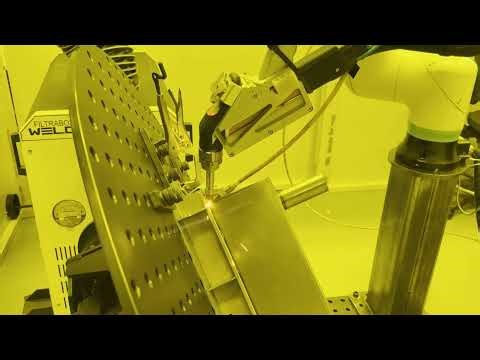 IPG LightWELD Robotic Welding Demo - Tilt & Rotate Coordinated Motion
