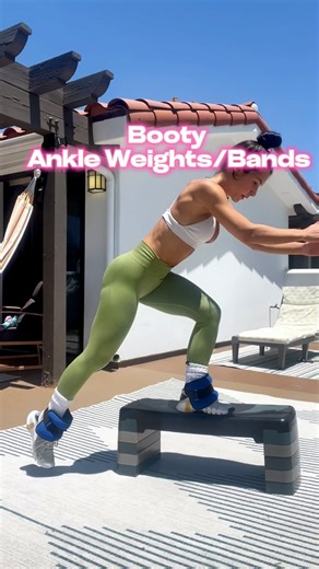 Feliz Lunes, Mamacitas! It’s always important to find a balance between light and heavy weights in your workouts to keep things interesting and challenging. Mixing exercises with ankle weights, bands, and body weight along with heavy strength lifting can really help you connect a little more w your muscles. Today’s workout included these moves and it felt amazing ✨✨ Your core definitely had to work harder 💪🏼 My ankle weights are 5 lbs. 12 reps for 3 rounds Remember, don’t skip Monday! Keep pus