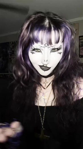 ⋆ᘛ ѕαναииια ᘚ⋆ | it’s truly a crime this song isn’t on apple music :( ݁ᛪ༙ #goth #tradgoth #gothmakeup #tradgothmakeup #gothicarchitecture | Instagram