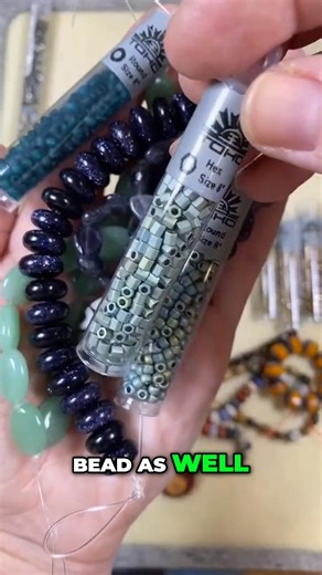 Struggling to find the right colors for your jewelry? Base your entire color palette off your focal bead! Pull colors from the bead, match seed beads, and build from there. It’s easier than you think! #ColorPalette #JewelryMaking #Beadwork #DIYJewelry #JewelryDesign | Artbeads.com