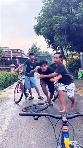 Umam vs wahyu #comedy #viral #shorts #wakotu