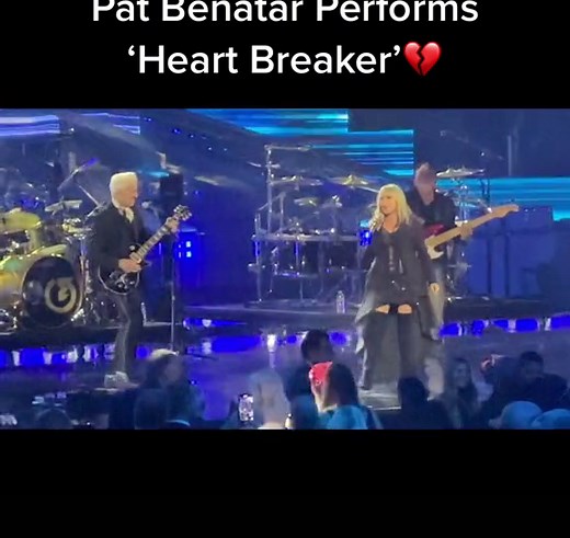 Pat Benatar Live Performance of ‘Heart Breaker’