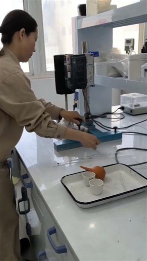 Professional operation of Lab workers #titaniumdioxide