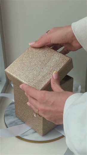 Tweezerman Vintage Rose Holiday Collection