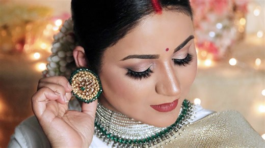 Bollywood glam with Deepika’s signature eyes