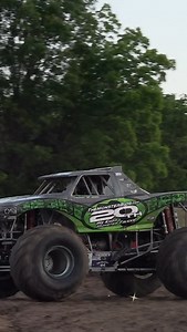 HAPPY NEW YEAR TMB FANS!! #monstertruck #themonsterblog #monstertrucks #tmbtv #tmb20 | TheMonsterBlog.com