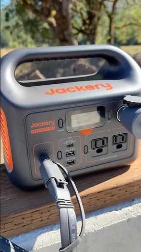Jackery Explorer 300 with solar running the Starlink Mini #solar #internet #solarenergy ‪@Jackeryusa‬