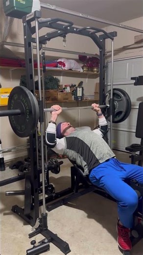 Easing back into these. 2 sets. I’ve got shoulder issues(scar tissue via MRI)Shit happens #chestday