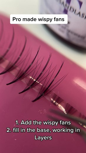 How to Create Wispy Fans for Lash Extensions