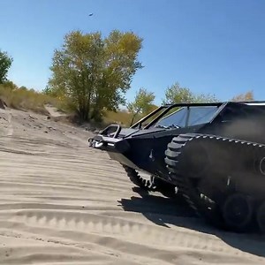 This Ripsaw tank is one of the most insanely capable vehicles I’ve ever driven. The harder I drove, the smoother it handled. We pulled 50mph easily through these whoops and we’ll be able to get much more than that with a little @kingshocks tuning. Full video is on my YouTube now (link in bio) https://youtu.be/dzV12r4dly8 | Heavy D