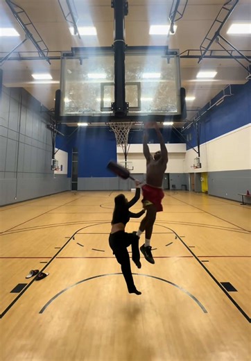 Iconic Dunk Moments in NBA History