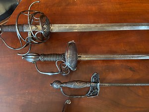 What Types of Swords did Pirates Use?