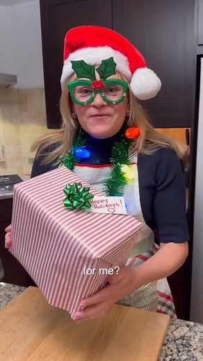 KitchenAid 7-Speed Digital Hand Mixer Today’s Special Value on @QVC ! 12/7/25 🎄🎁⭐️ Comes with 2 types of Beaters (Flex Edge Exclusive!) 6 Colors! 🌈 Ice Blue Exclusive to QVC! #1 Mixer Brand in the World, Assembled in the USA! 🇺🇸 PRODUCT LINK: ➡️ Or on IG: Comment: “QVC” to have product link sent to your DMs https://www.qvc.com/kitchenaid-7-speed-digital-hand-mixer-flex-edge-beaters.product.K314645.html?sc=TSV Join us for live presentations on QVC! Sunday 12/7/25: (approx. times subject to c