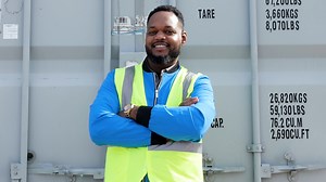 From the U.S. Navy to APR Energy, Vince Smith talks about landing at APR with his unique turbine expertise and feeling right at home with us after transitioning to civilian life. #FacesofAPREnergy | APR Energy