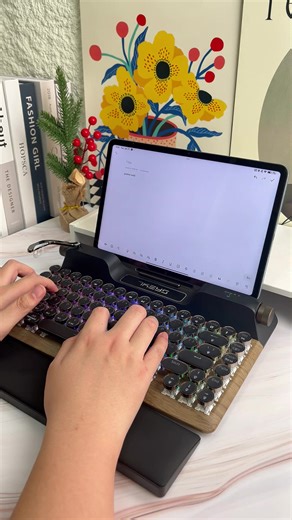 #keyboard#typewriterkeyboard#retro | Keyboards