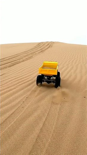 RC Truck Conquers Desert Dunes! 🏜️ Miniature Off-Road Adventure