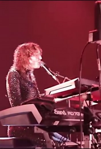 37K views · 754 reactions | Wings live in LA ️ arsenalbirdy1 on YouTube | Birdy | Facebook