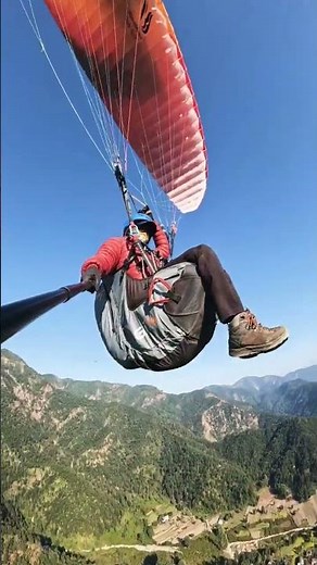 Paragliding Pilot Adventure Activities Rishikesh 💫#skyflaying #flying #paragliding #sky #paragliding