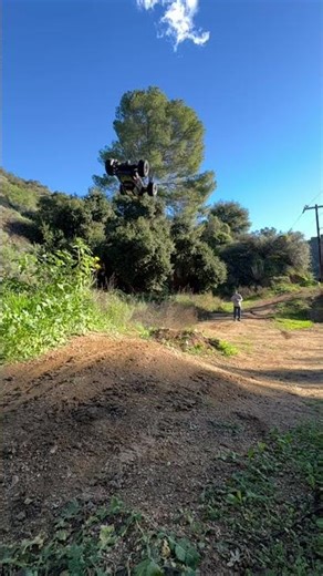 Flip it over and over and over #rlaarlo #omniterminator #monstertruck #basher #jumper