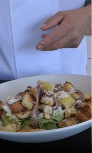 Stef the Chef’s classic Caesar salad recipe (creamy & crisp)